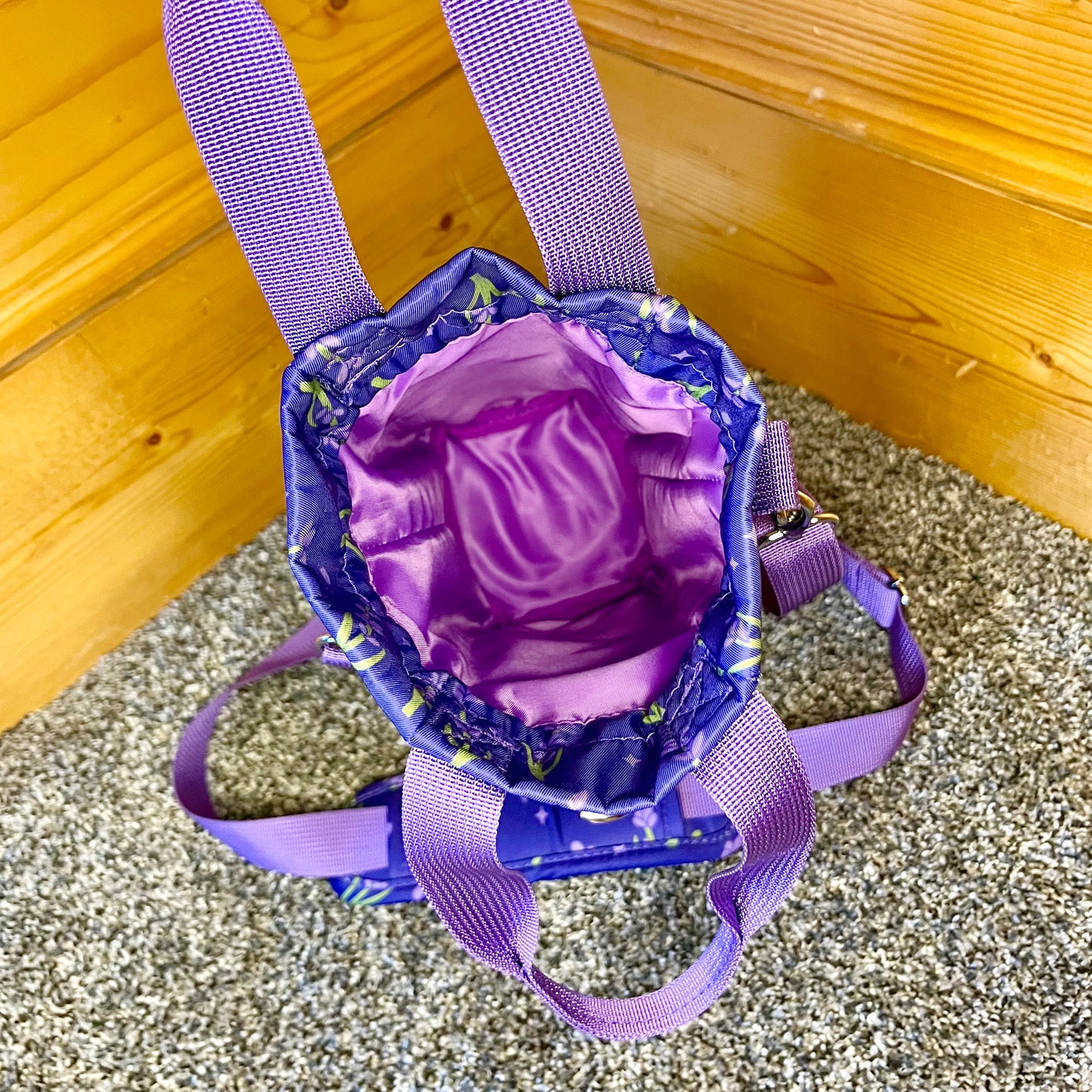 Lavender Water Bottle Bag with Fidget Zipper Pull
