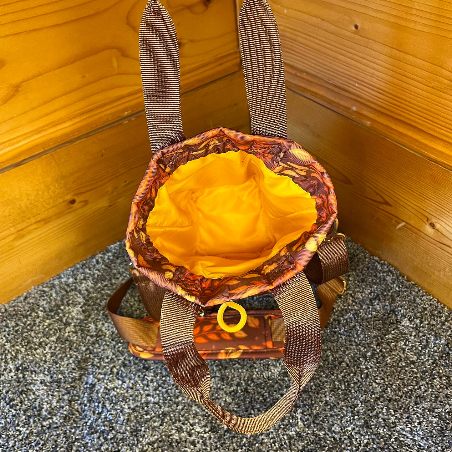 Autumn Leafy Water Bottle Bag with Fidget Zipper Pull