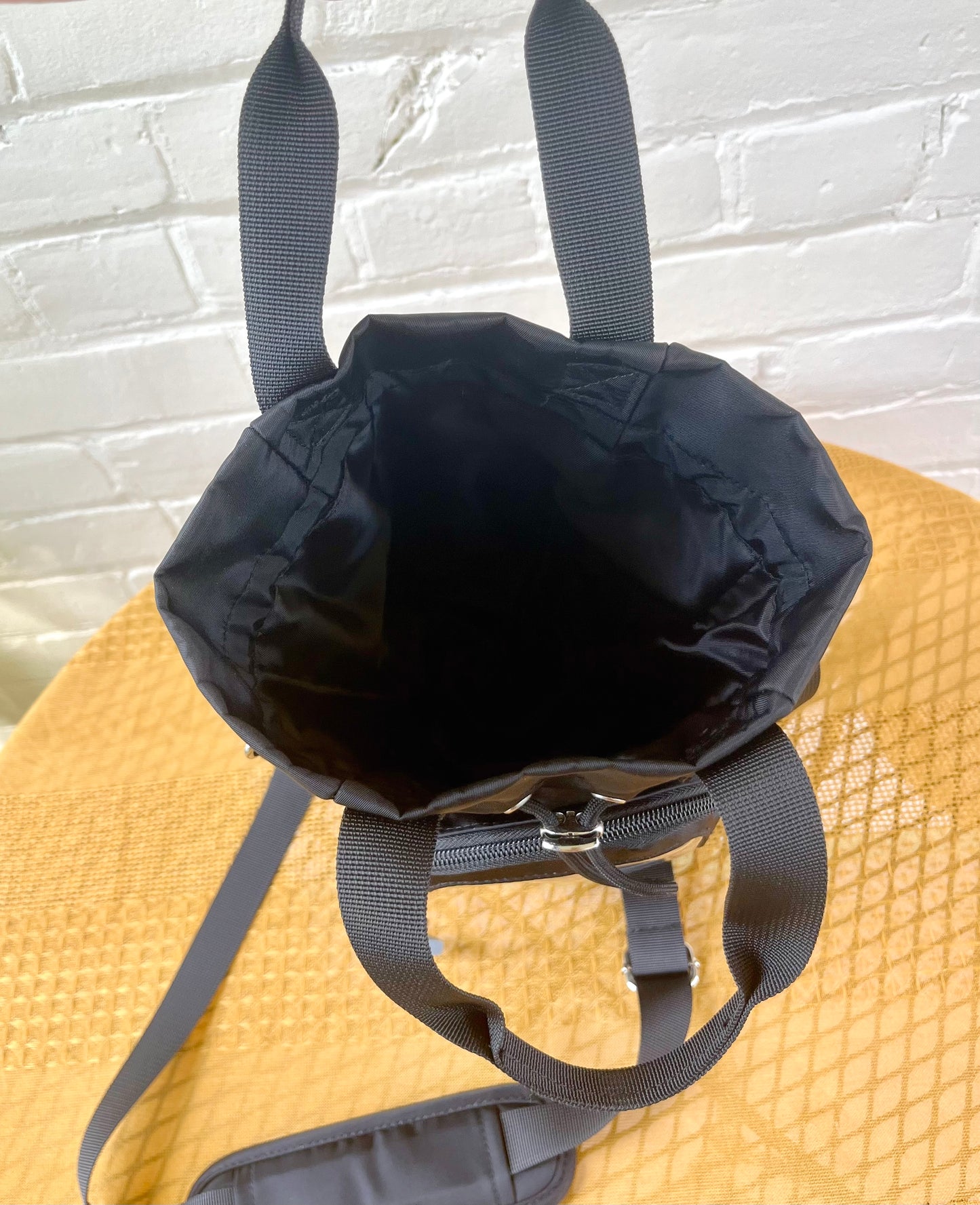 Large Black Ita Water Bottle Bag with Fidget Zipper Pull