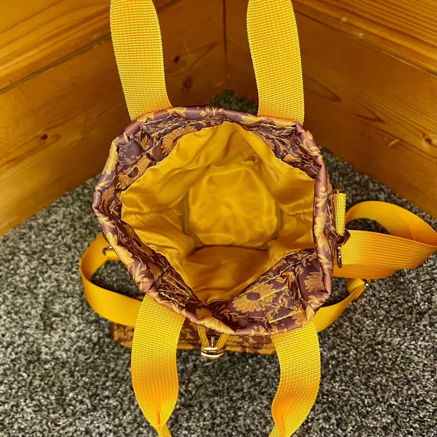 Sunflower Water Bottle Bag with Fidget Zipper Pull