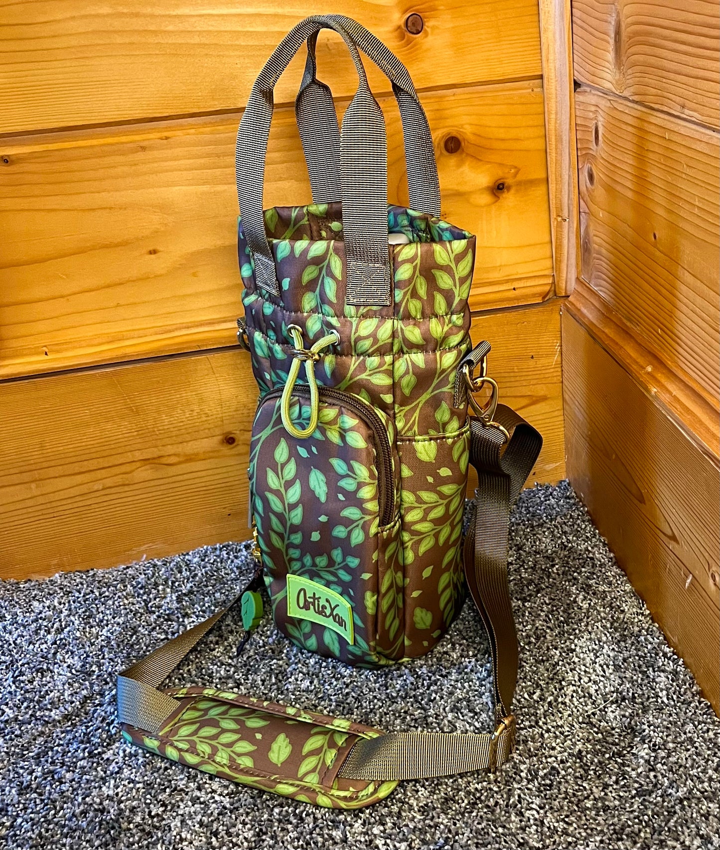 Green Leafy Water Bottle Bag with Fidget Zipper Pull