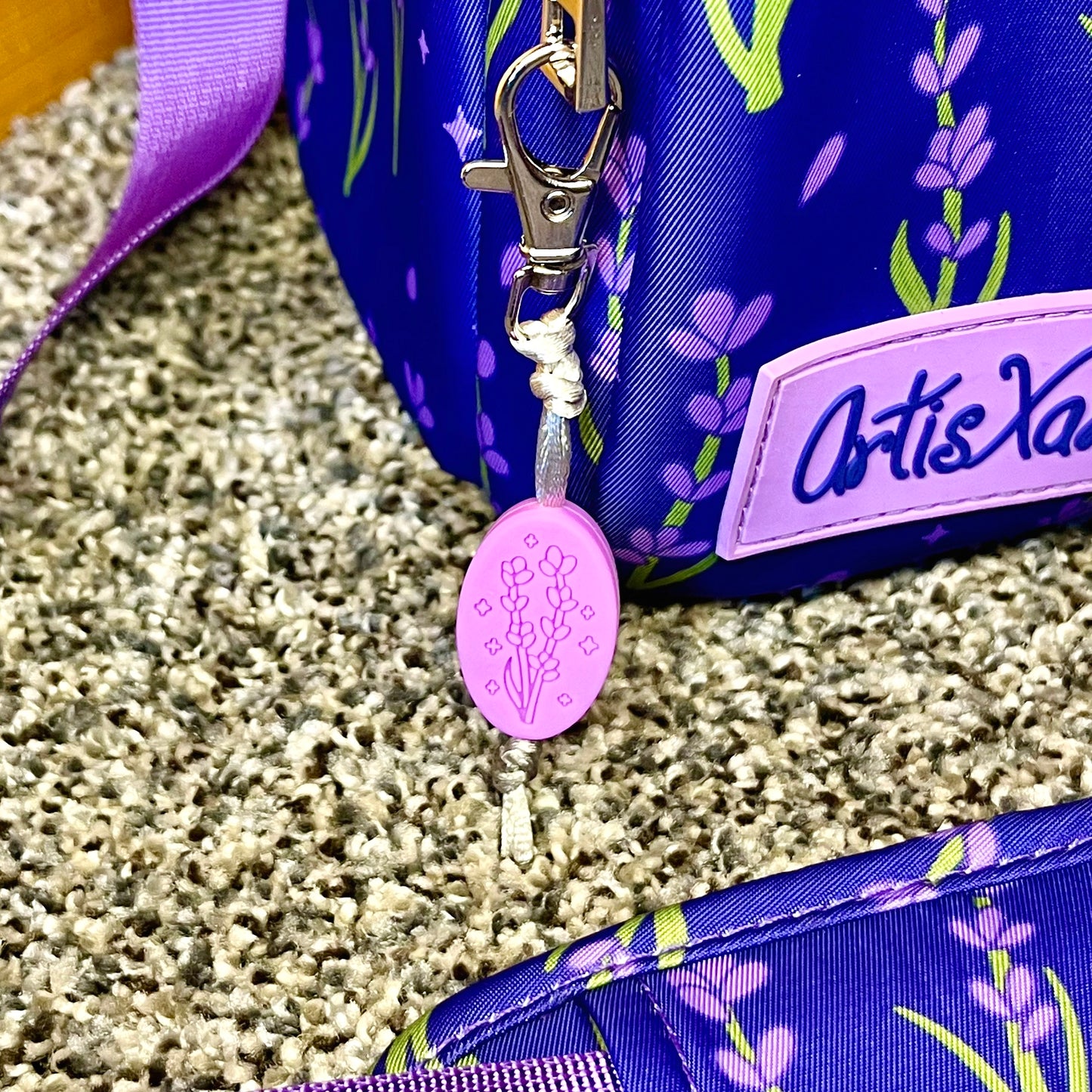 Lavender Water Bottle Bag with Fidget Zipper Pull