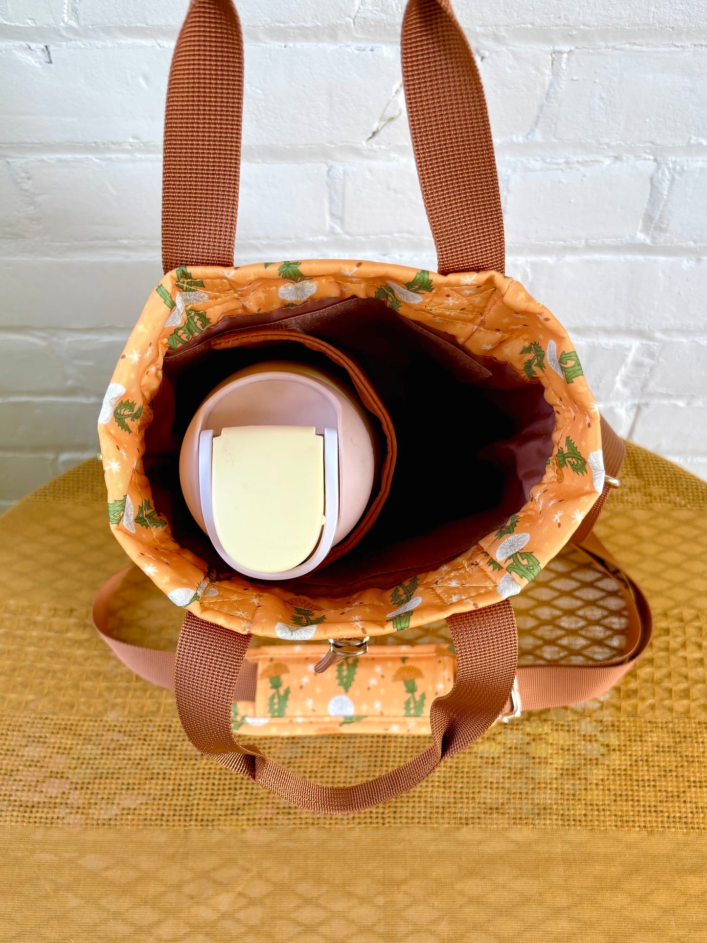 Large Dandelion Ita Water Bottle Bag with Fidget Zipper Pull
