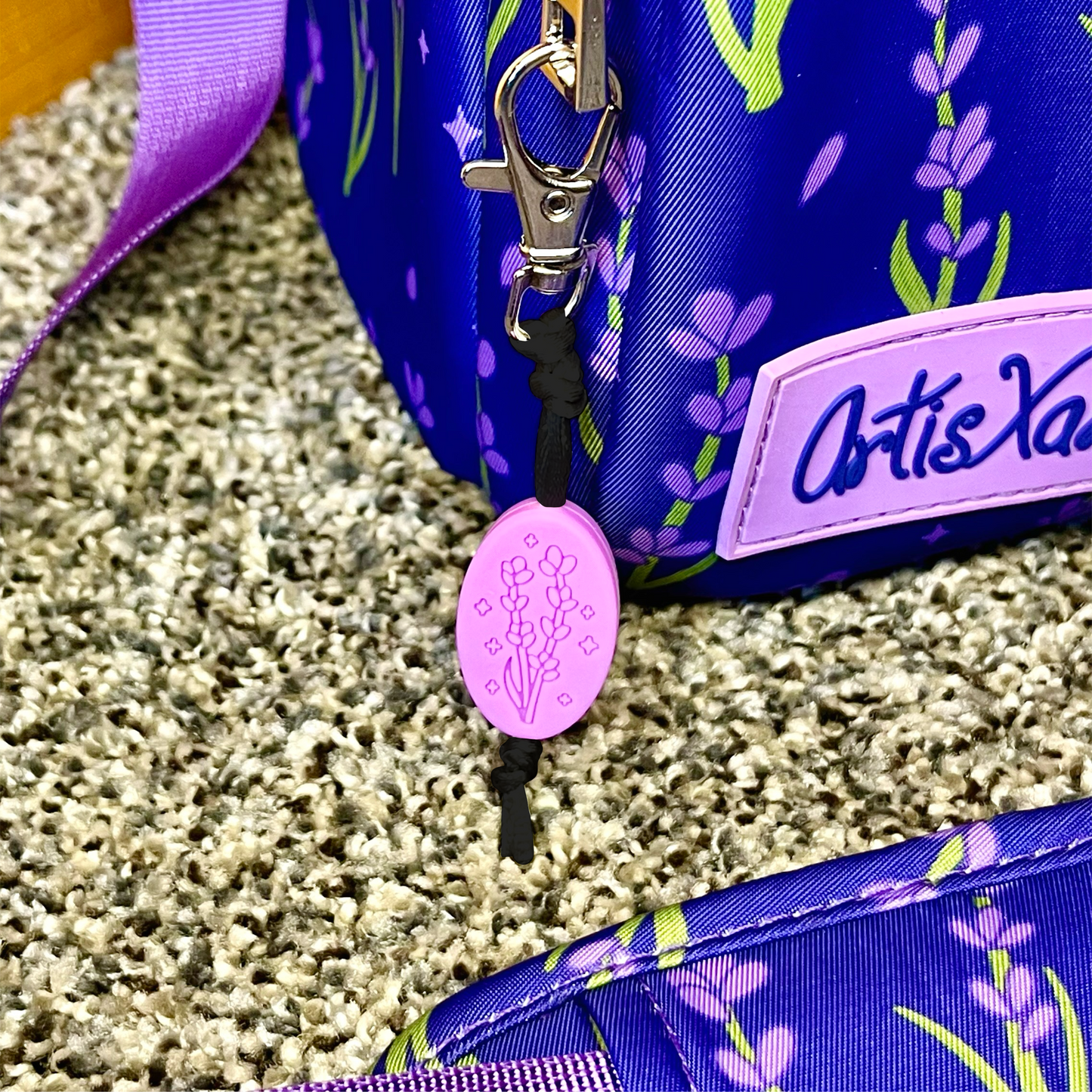 Lavender Water Bottle Bag with Fidget Zipper Pull