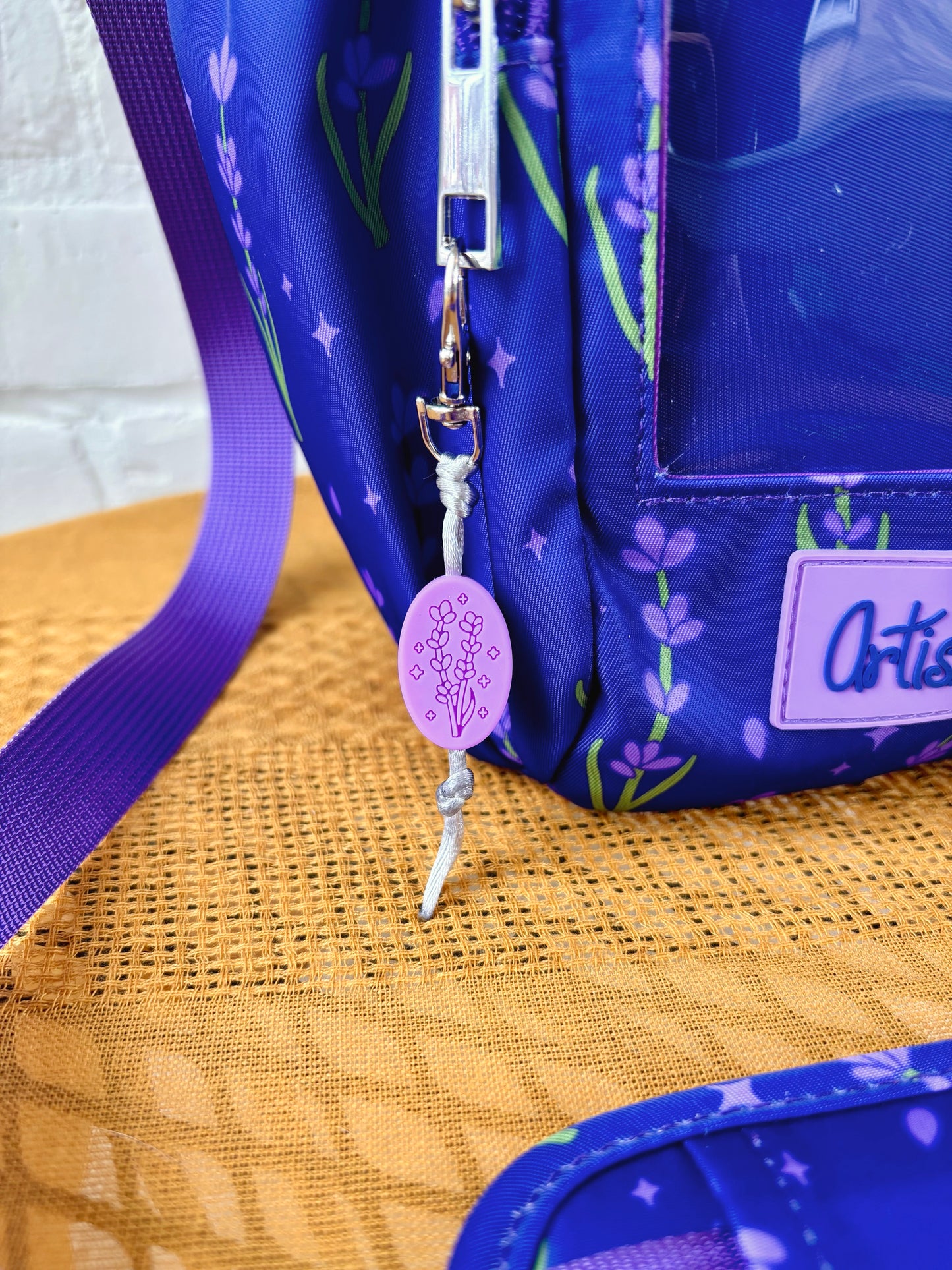 Large Lavender Ita Water Bottle Bag with Fidget Zipper Pull