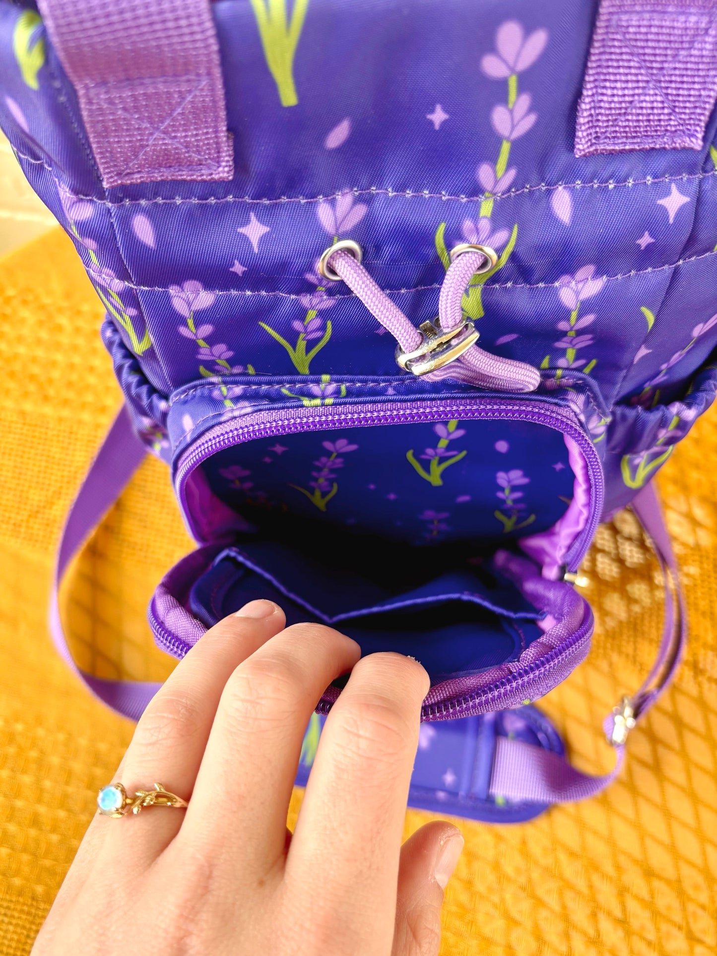 Large Lavender Ita Water Bottle Bag with Fidget Zipper Pull
