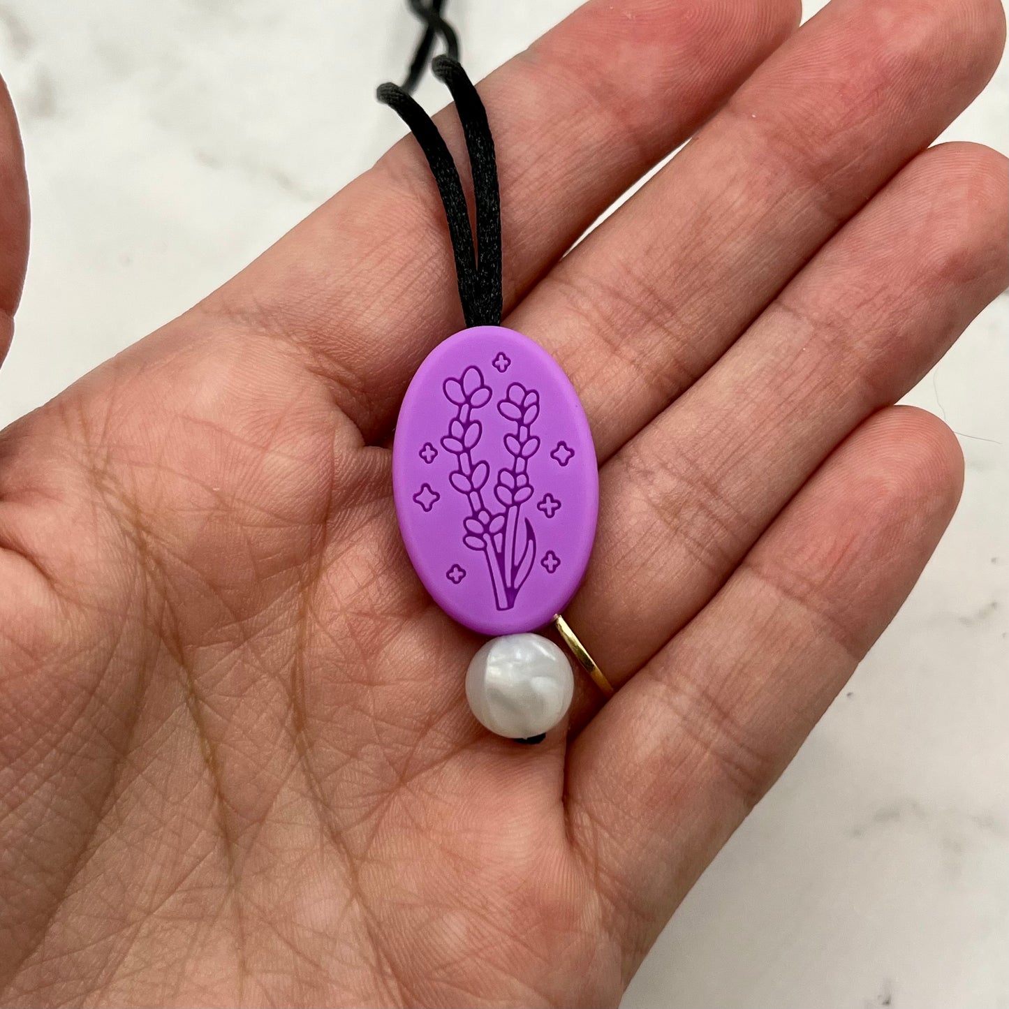 Lavender Fidget Chewelry Necklace